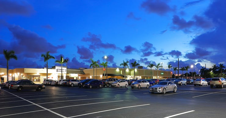US-LED-Retail-Trends-Blog-Shopping-Center-Parking-Lot-Lighting