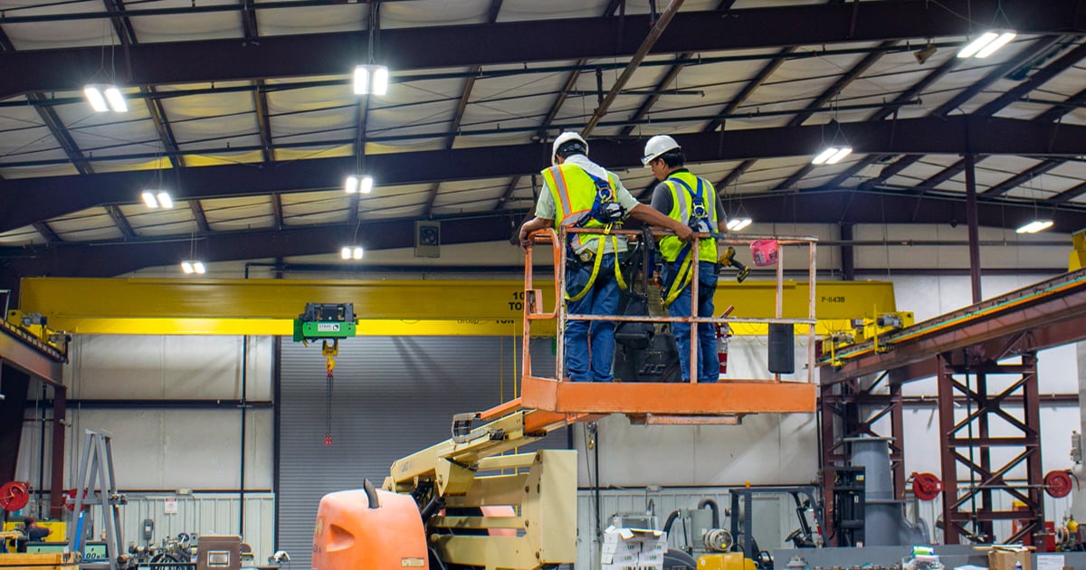 US-LED-Warehouse-Lighting-Maximizing-Efficiency-Reducing-Costs-Install-1200x630